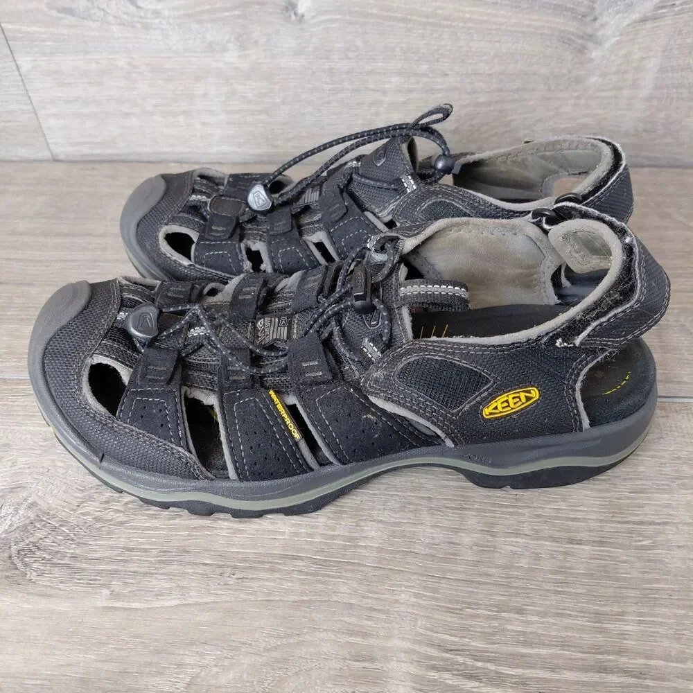 Keen Rialto H2 Sandals Mens 9 Black Waterproof Outdoor Hiking Fisherman Shoe USA